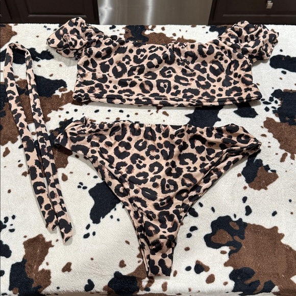 PRETTYLITTLETHING Leopard Print Bikini Set - Picture 1 of 2